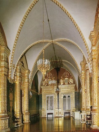 Inter'er v Rossii: traditsii, moda, stil' (Interiors in Russia: tradition, vogue, style)