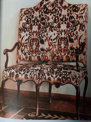 Khudozhestvennaia mebel’: ocherki po istorii khudozhestvennoi mebeli XV–XIX vekov (Toward a History of Artistic Furniture of the 15th to the 19th c.)