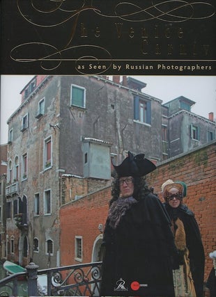 Item #1922 *Venetsianski karnaval glazami russkikh fotografami / The Venice carnival as seen by...
