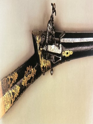 Khudozhestvennoe oruzhie: shedevry Morskogo muzeiia Rossii: (Ornamental Arms: masterpieces of the Russian Naval Museum)