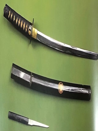 Khudozhestvennoe oruzhie: shedevry Morskogo muzeiia Rossii: (Ornamental Arms: masterpieces of the Russian Naval Museum)