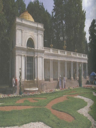 Sady i parki dvortsovykh ansamblei Sankt-Peterburga i prigorodov (Gardens and Parks of the Palace Ensembles of St. Petersburg and Its Suburbs)