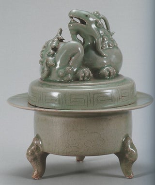 Rozhdennaia v plameni: koreiskaia keramika iz Natsional'naia muzei Korei. Katalog vystavki (Born in flames: Korean ceramics from the National Museum of Korea)