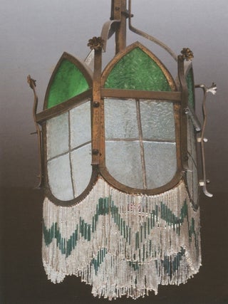 Peterburgskii modern iz sobraniia Gosudarstvennogo muzeiia istorii Sankt-Peterburga (St. Petersburg art nouveau from the collection of the State Museum of the History of St. Petersburg)