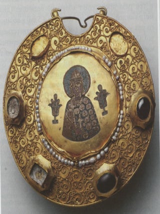 V kamne i bronze: sbornik statei v chest' Anny Peskovoi / In stone and bronze essays presented in honor of Anna Peskova