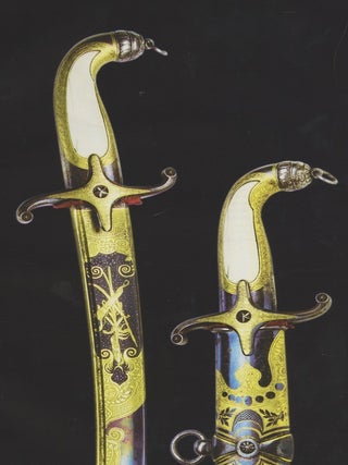 Oni sluzhili otechestvu: personal'noe dlinnoklinkovoe oruzhie v fondakh Tsentral'nogo voenno-morskogo muzeia (They served their fatherland: long blade weapons from the collection of the Central State Naval Museum in St. Petersburg)
