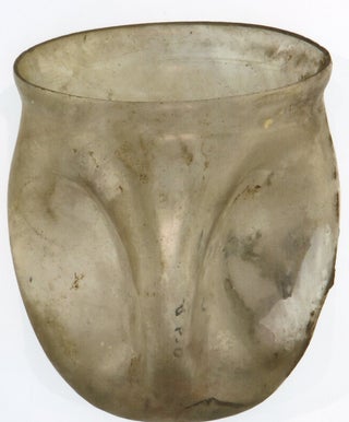 Rimskoe steklo. Stekliannye sosudy iz sobraniia Tsentral'nogo muzeia Tavridy (Roman glass vessels from the collection of the Tauride Central Museum); 9785990746954