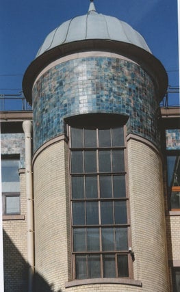 Dom Bazhanova: pamiatnik peterburgskogo moderna (Bazhanova House: a masterpiece of St. Petersburg Art Nouveau)