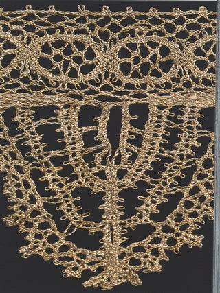 Fantaziia v nitiakh: kruzhevo i steklo Zapadnoi Evropy XVI – XIX vv. Katalog vystavki (Fantasia in threads: Western European lace and glass of the 17th to 19th centuries. Exhibition catalogue)