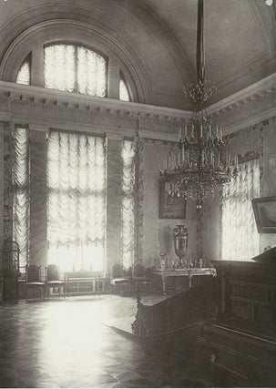 Aleksandrovskii dvorets v Tsarskom Sele i Romanovy (The Alexander Palace at Tsarskoe Selo and the Romanovs)