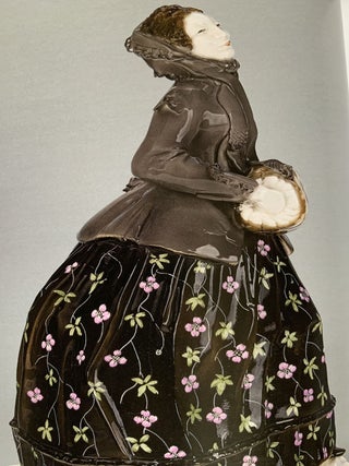 Podnesenie k Rozhdestvu. Obraztsovaia kollektsiia v stile moderna. Imperatorskii farforovyi i stelliannyi zavody na rubezhe XIX i XX vekov (A Christmas Offering: The Art Nouveau collection par excellence: the Imperial Porcelain and Glass Manufactories at the turn of the 20th c.)