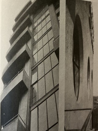 El’ Lisitskii. Rossiia. Rekonstruktsiia arkhitektury v Sovetskom Soiuze. Kommentirovannoe izdanie (El’ Lisitskii. Russia: the reconstruction of architecture in the Soviet Union)