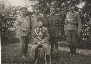 Oni zashchishchali Rossiiu. K 100-letiiu nachala Pervoi mirovoi voiny: fotografii i dokumenty (They defended Russia: [published on the occasion of] the 100th anniversary of the beginning of the First World War: photographs and documents)
