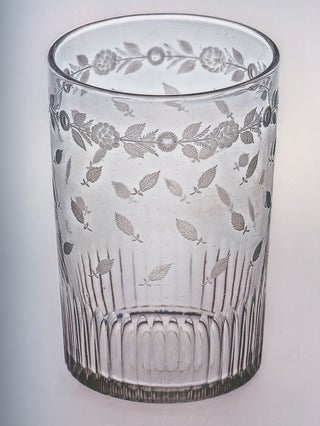 Katalog kollektsii stekla iz sobraniia Muzeia-Usad'by Arkhangel'skoe (Catalogue of the glass collection in the Arkhangel'skoe Museum-Estate)