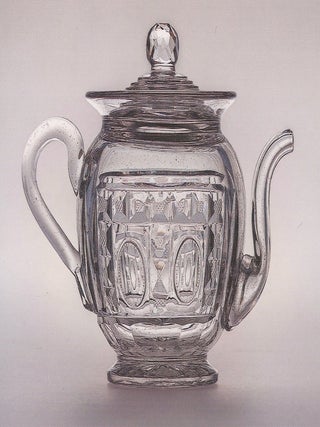Katalog kollektsii stekla iz sobraniia Muzeia-Usad'by Arkhangel'skoe (Catalogue of the glass collection in the Arkhangel'skoe Museum-Estate)