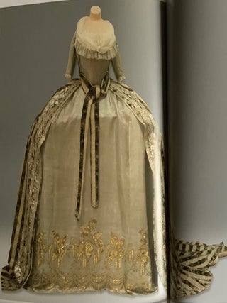 Gosudarstvennyi muzei-zapovednik Pavlovsk: Polnyi katalog kollektsii, tom IV, Tkani, vypusk 3, Imperatorskii i velikokniazheskii kostium serediny XVIII – pervoi treti XIX veka (State Museum- Preserve Pavlovsk: Complete Catalogue of the Collections, vol. IV, Textiles, vypusk 3, Costume of the Imperial Family and Grand Dukes and Duchesses, 18th to first third of the 19th c.), 9785918160435