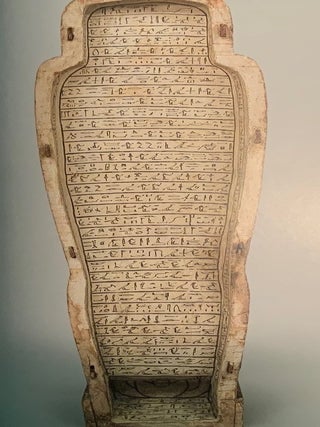 Mumiia meniaet svoe imia. Katalog vystavki (The Mummy Changes Its Name. Exhibition Catalogue)
