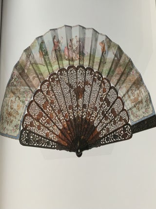 "Dragotsennosti! Blesk russkogo dvora". Katalog vystavki ("Valuables: The glitter of the Russian court." Catalogue of the exhibition)