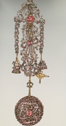 "Dragotsennosti! Blesk russkogo dvora". Katalog vystavki ("Valuables: The glitter of the Russian court." Catalogue of the exhibition)