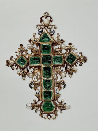 Bezmerno obozhaia izumrud. Katalog vystavki (Enamored with emerald. Exhibition catalogue) 978-5-90765 -69-6; « »