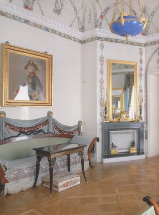 Gosudarstvennyi muzei-zapovednik Pavlovsk: Polnyi katalog kollektsii, tom IV, Tkani, vypusk 2, Dekorativnye vyshivki (State Museum- Preserve Pavlovsk: Complete Catalogue of the Collections, vol. IV, Textiles, vypusk 2, Decorative Embroidery)