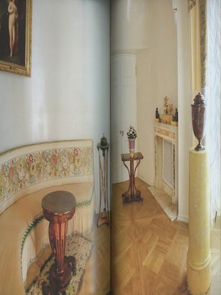 Gosudarstvennyi muzei-zapovednik Pavlovsk: Polnyi katalog kollektsii, tom I, Dvorets, vypusk 3, inter’ery: I etazh i III etazh (Pavlovsk State Museum-Preserve: Complete Catalogue of the Collections, vol. I, The Palace, book 3, Interiors: First Storey and Third Storey)