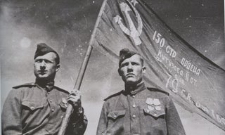 Evgenii Khaldei: Znamia pobedy (Evgenii Khaldei: Victory Flag)