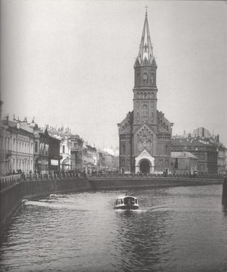 Sankt-Peterburg v svetopisi 1840–1920-kh godov (St. Petersburg in Early Photographs, 1840s to the 1920s)