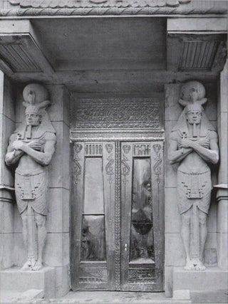 Dveri i portaly Sankt-Peterburga (Doors and Entranceways of St. Petersburg)